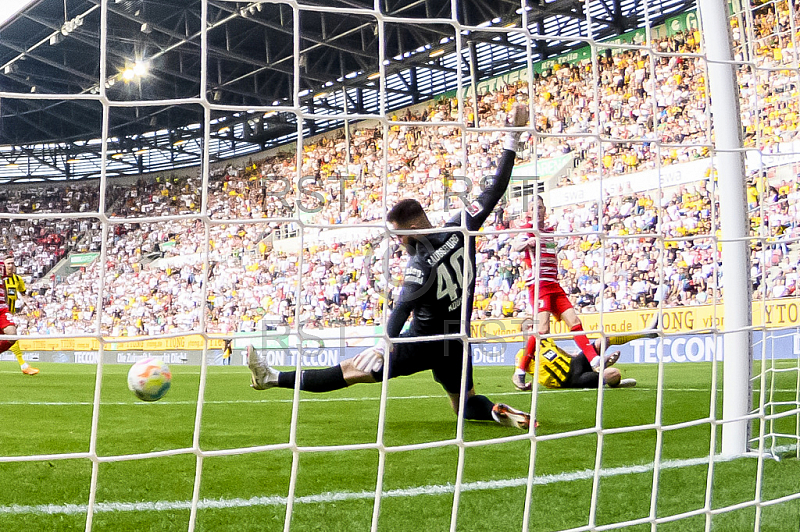 GER, DFB, FC Augsburg vs. Borussia Dortmund 