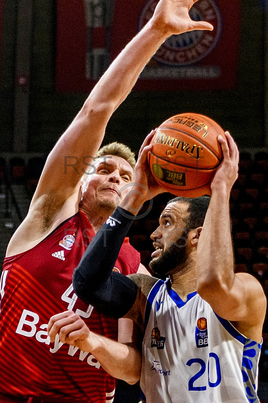 GER, easy credit BBl, FC Bayern Muenchen Basketball vs. Fraport Skyliners