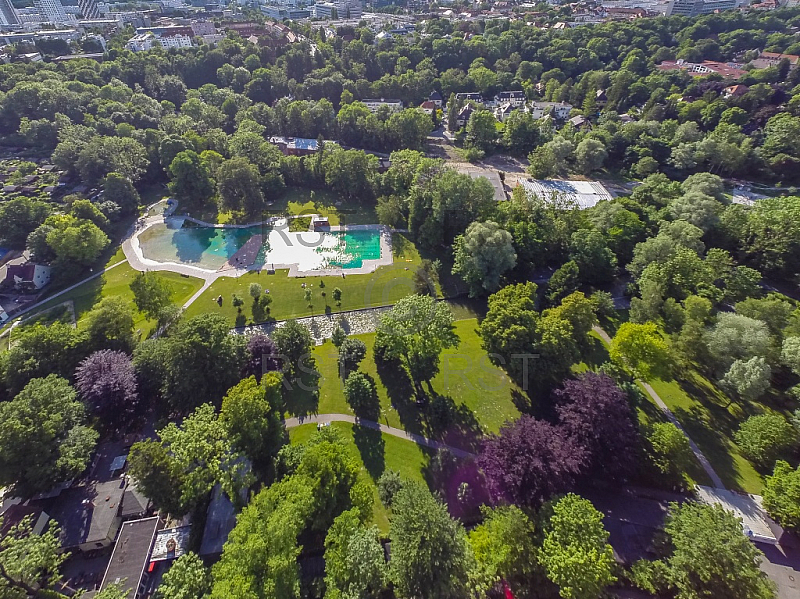 GER, Feature Luftbilder Serie der Muenchner Freibaeder