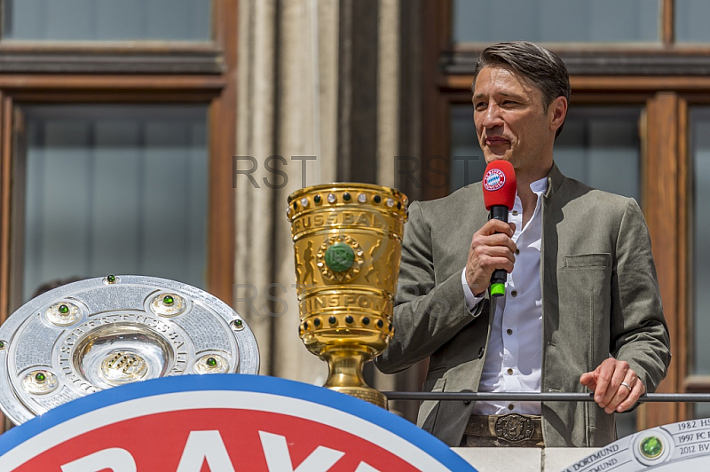 GER, 1.FBL,  FC Bayern Muenchen Meisterfeier auf dem Marienplatz