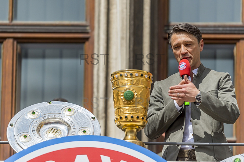 GER, 1.FBL,  FC Bayern Muenchen Meisterfeier auf dem Marienplatz