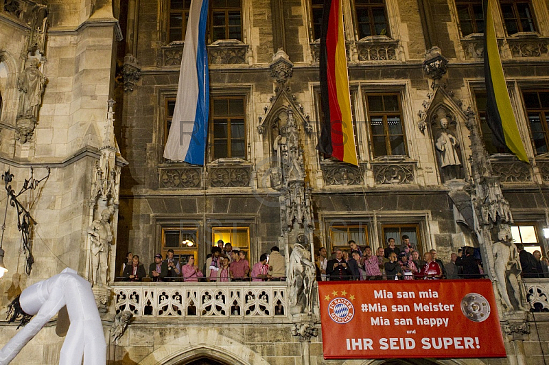 GER, 1.FBL,  Meisterfeier auf dem Muenchner Marienplatz