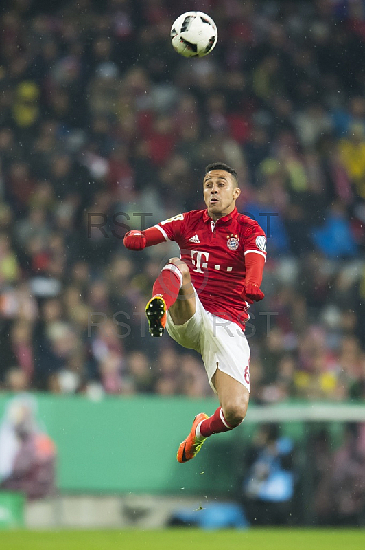 GER, DFB Pokal, Halbfinale,  FC Bayern Muenchen vs. Borussia Dortmund