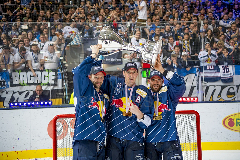 GER, DEL Playoff Finale Spiel 5, EHC Red Bull Muenchen vs. Grizzlys Wolfsburg