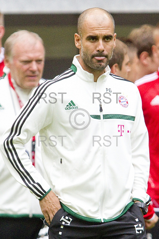 GER, 1.FBL,  Erstes Training mit Pep Guardiola