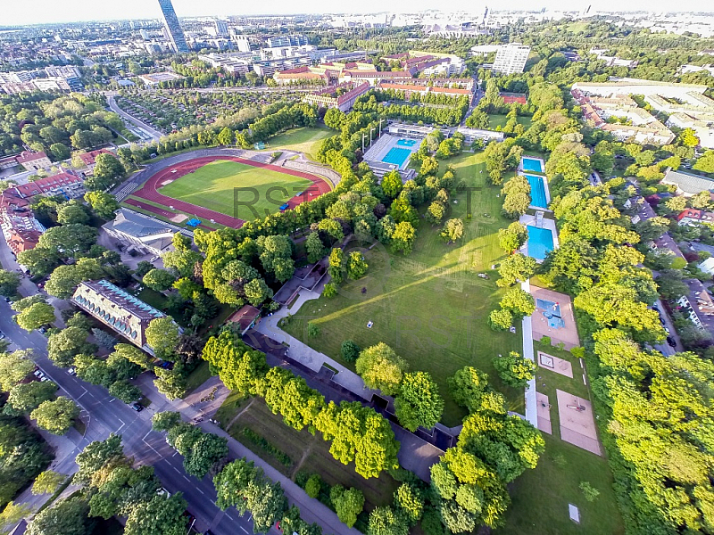 GER, Feature Luftbilder Serie der Muenchner Freibaeder