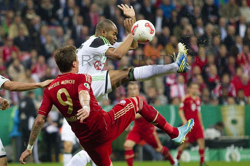 GER, DFB Pokal Halbfinale,  FC Bayern Muenchen vs. VfL Wolfsburg