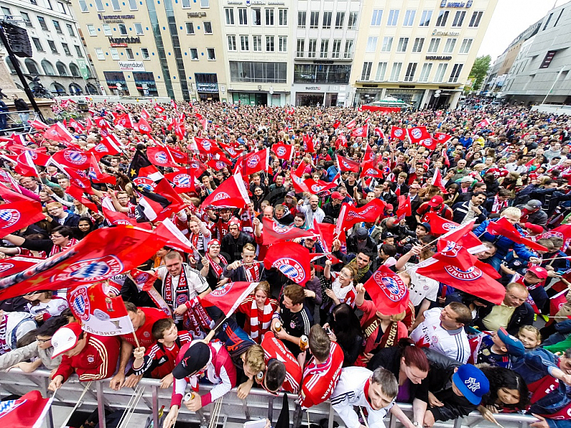 GER, 1.FBL, Meister Double Feier auf dem Marienplatz Muenchen