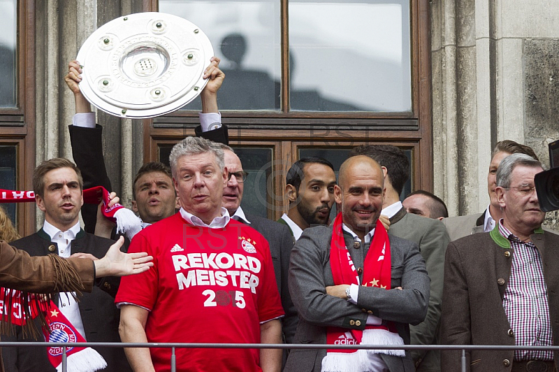 GER, Meisterfeier des FC Bayern Muenchen auf dem Muenchner Marienplatz