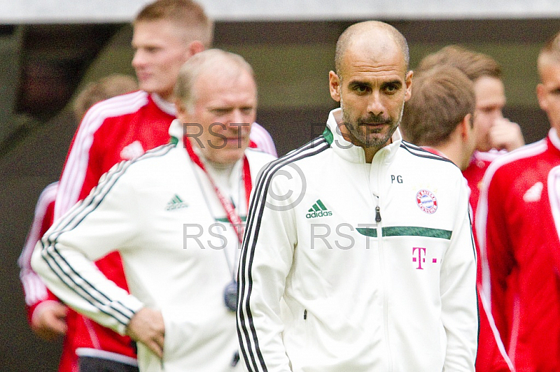 GER, 1.FBL,  Erstes Training mit Pep Guardiola