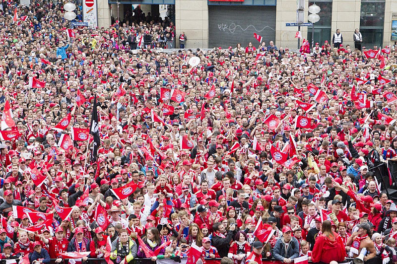 GER, Meisterfeier des FC Bayern Muenchen auf dem Muenchner Marienplatz