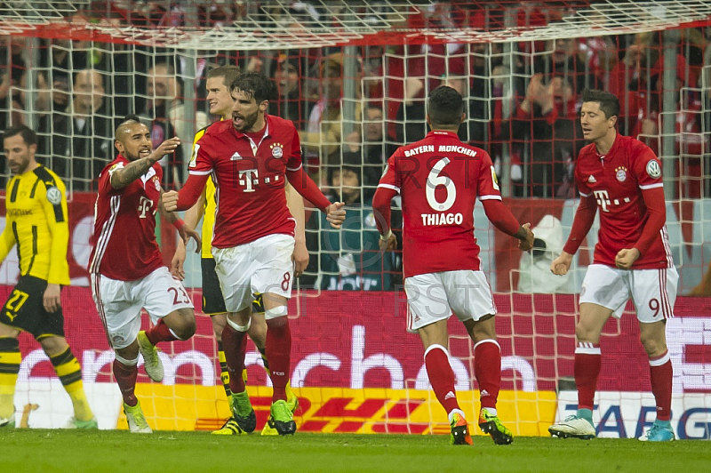 GER, DFB Pokal, Halbfinale,  FC Bayern Muenchen vs. Borussia Dortmund