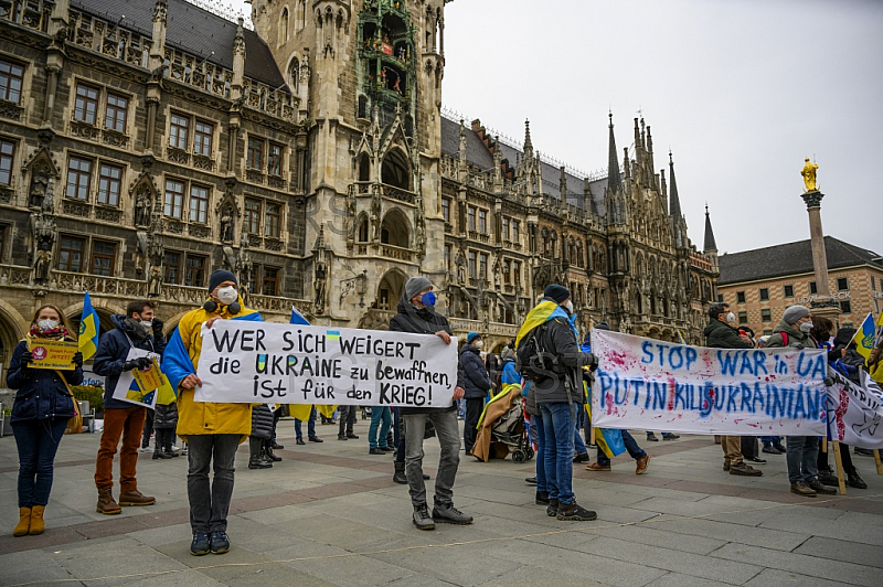 GER, Demo Frieden fuer die Ukraine mit ca 200 Teilnehmern 