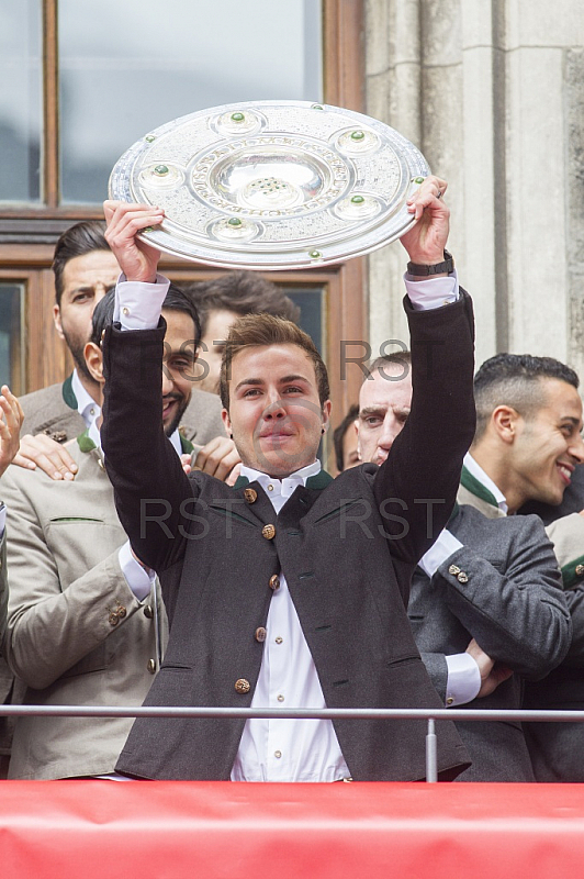 GER, Meisterfeier des FC Bayern Muenchen auf dem Muenchner Marienplatz