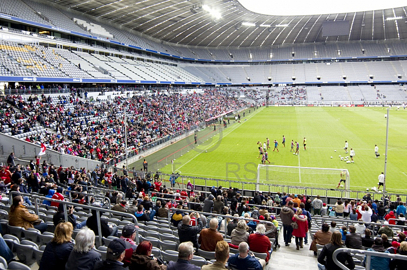 GER, 1.FBL,  Erstes Training mit Pep Guardiola