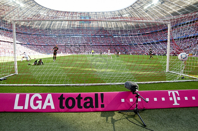 GER, 1.FBL,  FC Bayern Muenchen vs. VfB Stuttgart