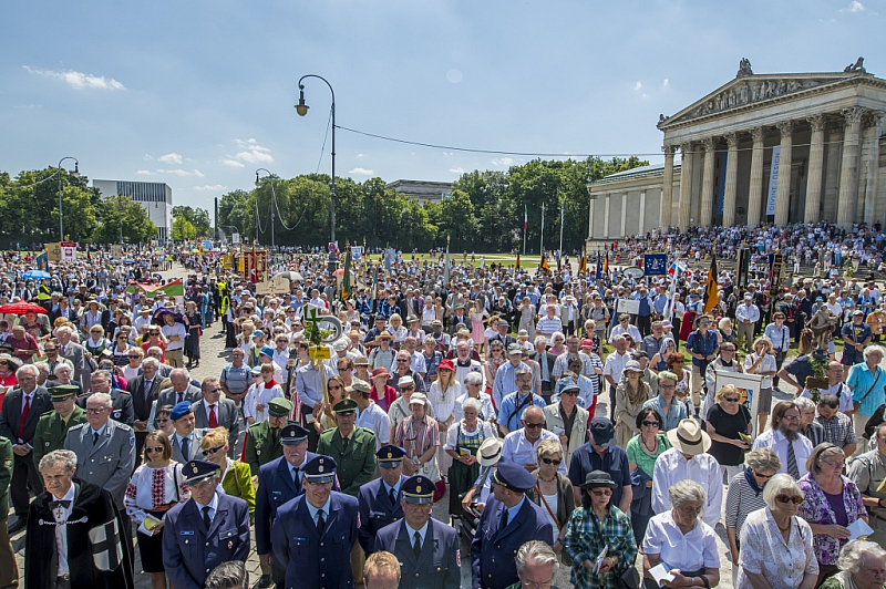 GER, Fronleichnamsprozession in Muenchen mit Kardinal Reinhard Marx