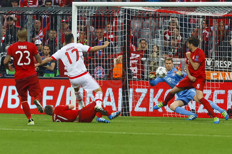 GER, UEFA CL Viertelfinale,  FC Bayern Muenchen (GER) vs. Benfica Lissabon (POR) 