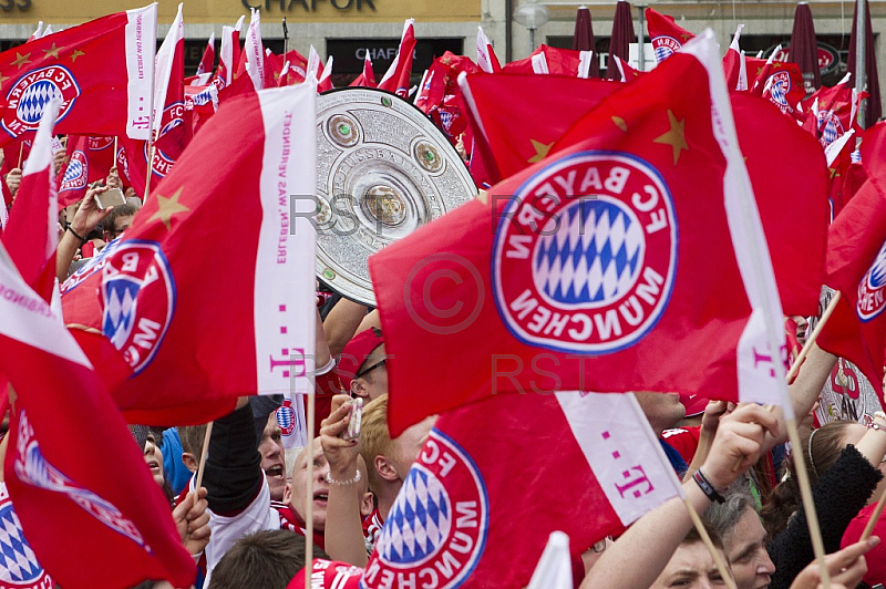 GER, Meisterfeier des FC Bayern Muenchen auf dem Muenchner Marienplatz